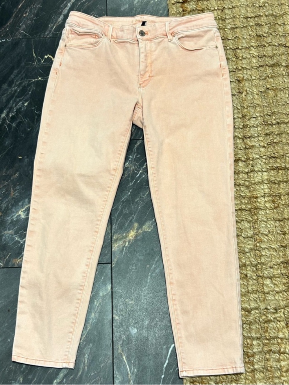 White House Black Market Peach the skinny crop Jeans